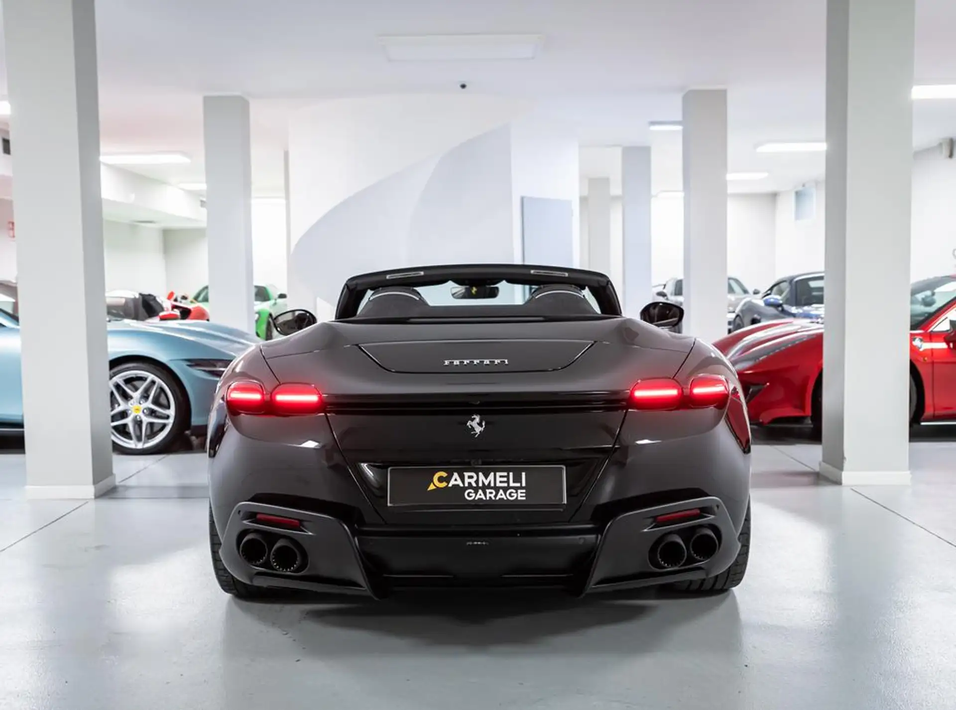 페라리 로마 3.9 V8 BiTurbo 2024 검정 사진 5