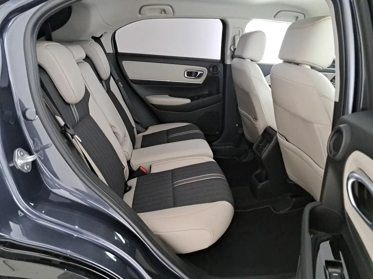 Honda HR-V 1.5 hev advance leather ecvt, миниатюра 11