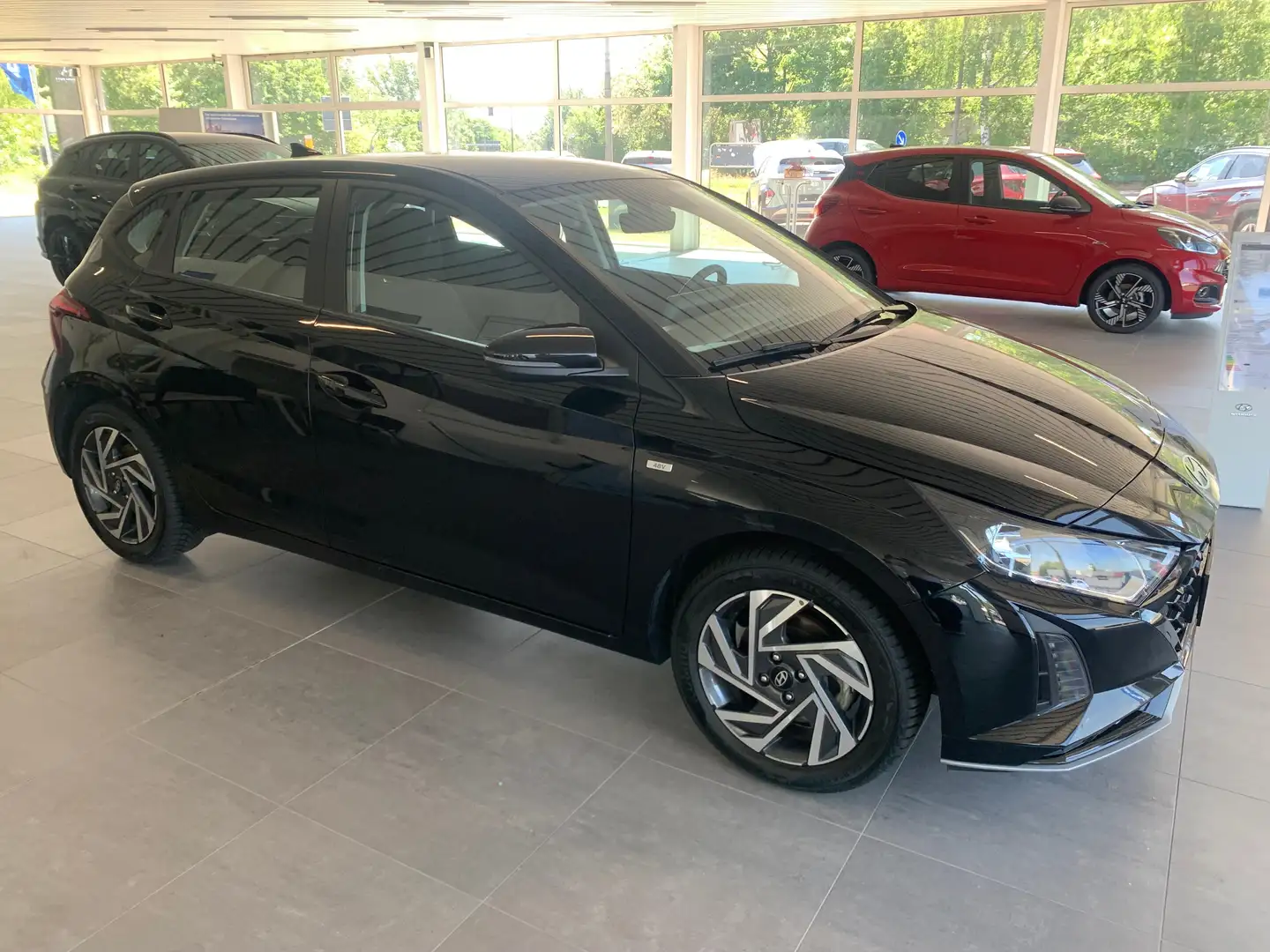 Hyundai i20 Trend Mild-Hybrid Zwart - 2