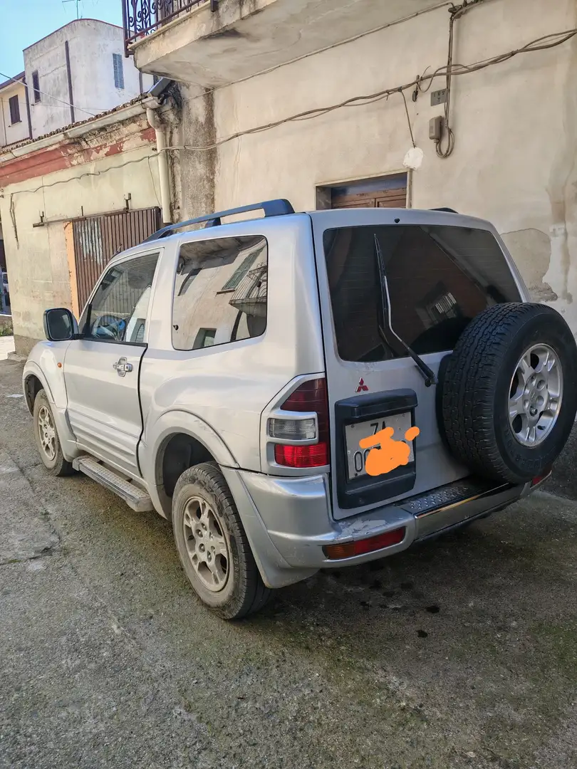 Mitsubishi Pajero 3p 2.5 tdi GLX - 2