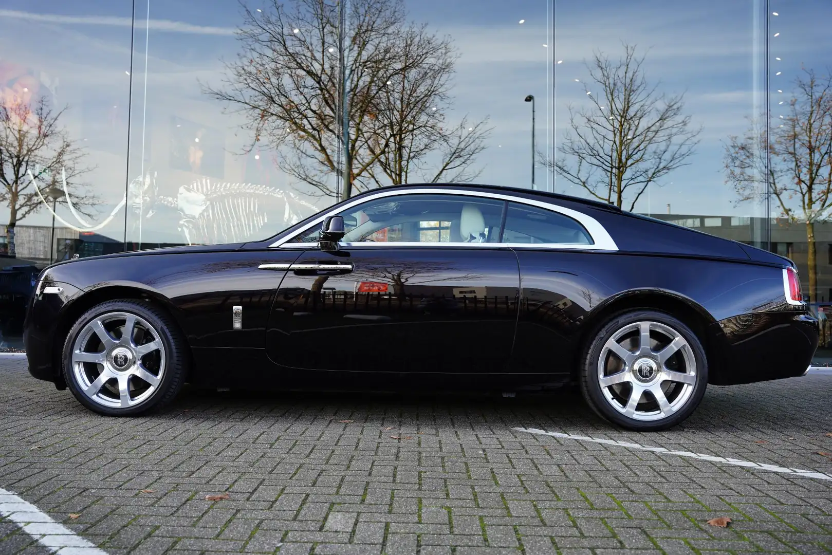 Rolls-Royce Wraith 6.6 V12 VERKOCHT Zwart - 1