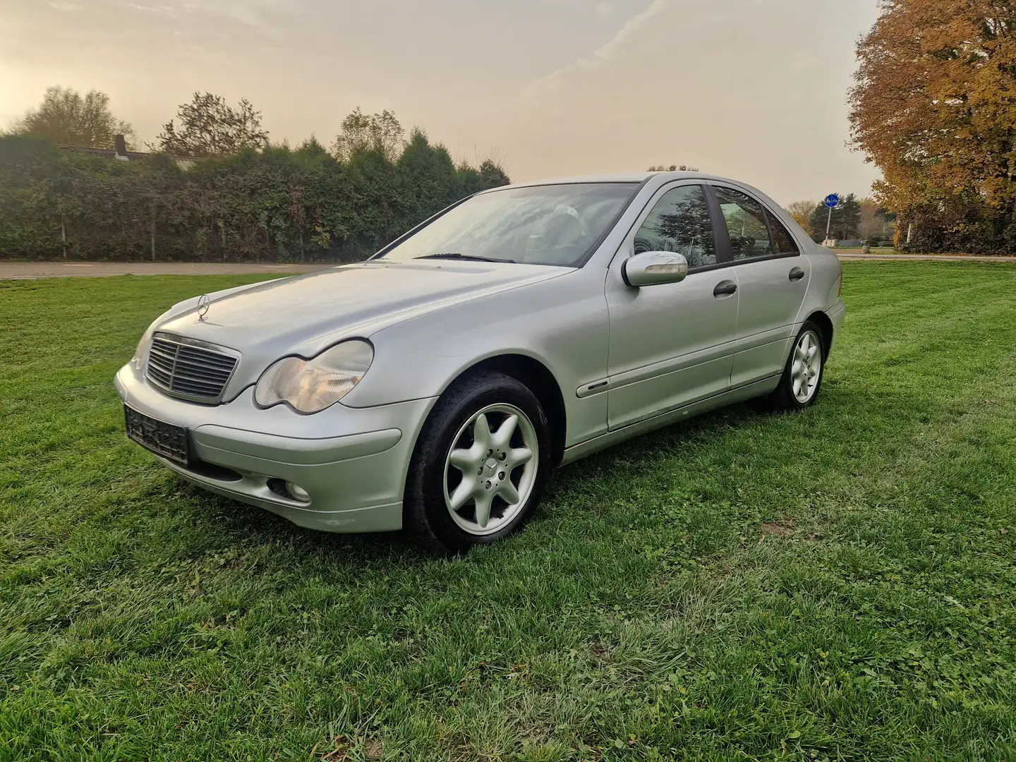 Mercedes-Benz C 200 C-Klasse 200 CDI ,Klima,TÜV,Automatik,Alu,ZV Silber - 1