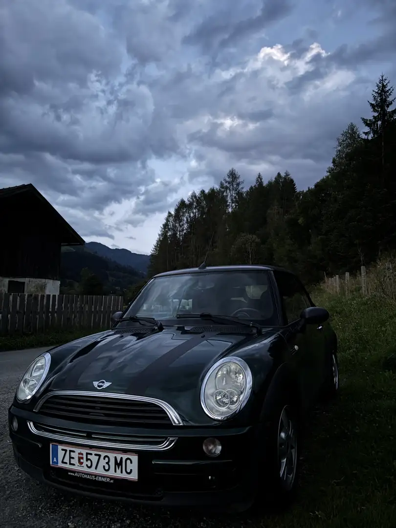 MINI One Cabrio Sidewalk - 2