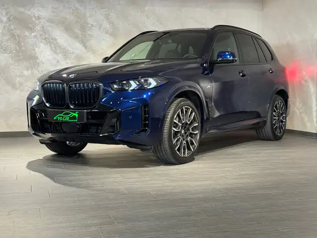 BMW X5 view 2