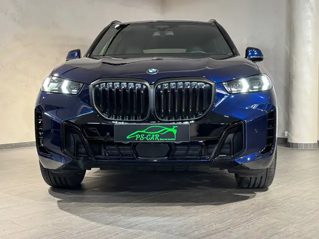 BMW X5 view 4