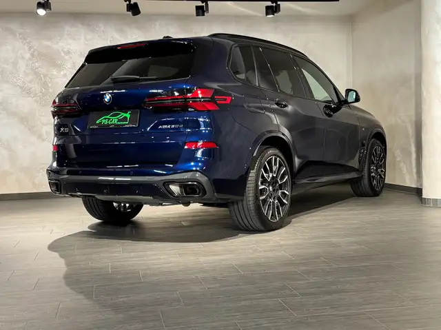 BMW X5 view 10
