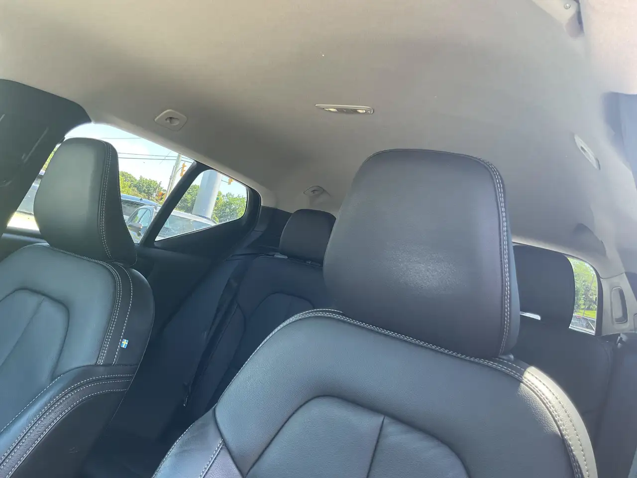 Volvo XC40 photo Volvo XC40
