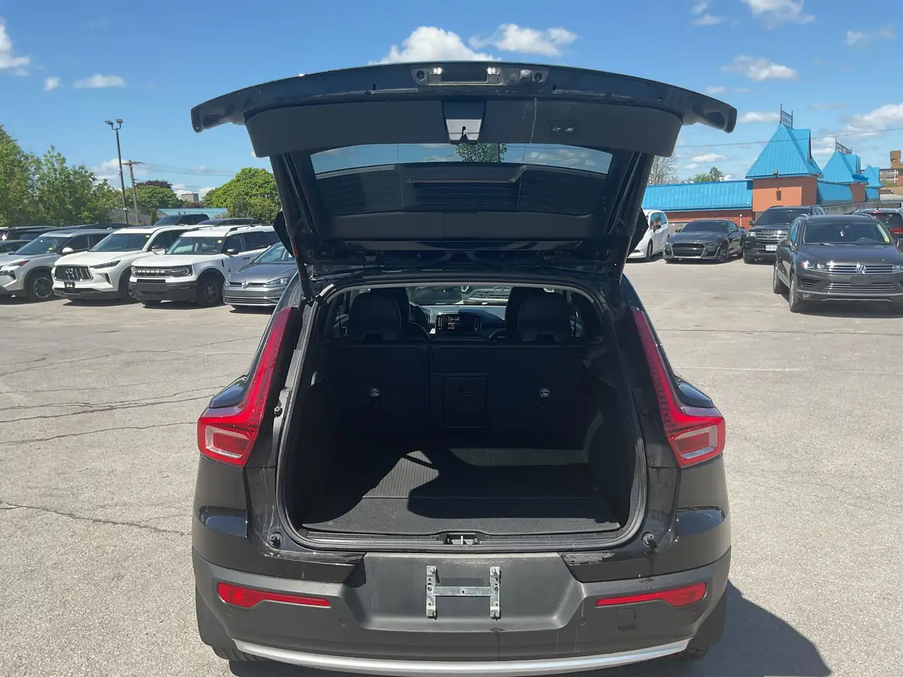 Volvo XC40 photo Volvo XC40