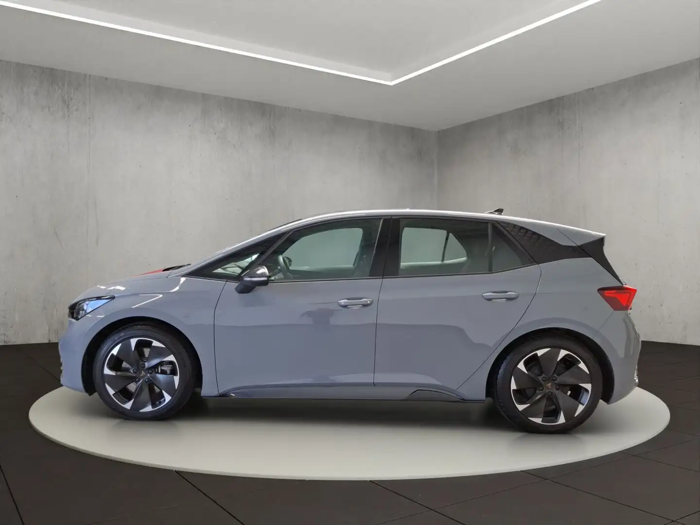 CUPRA Born . Grau - 2