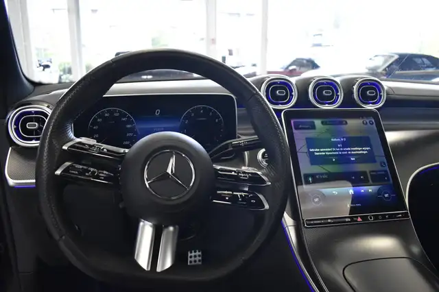 Mercedes-Benz GLC 200 view 7