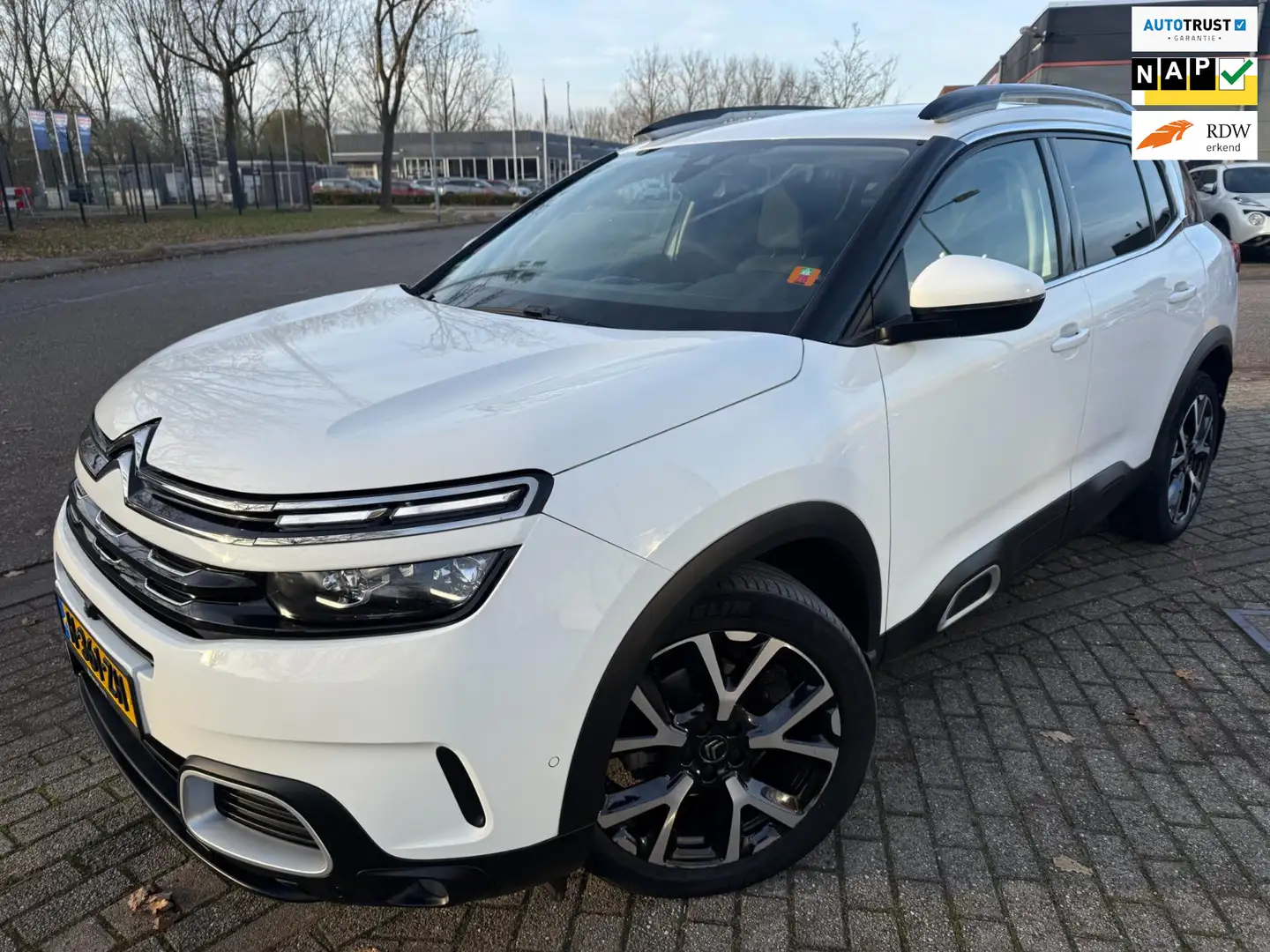 Citroen C5 Aircross 1.6 PureTech 2020 PLUS 181PK ADAPTIVE-CRUISE LEDER Wit - 1