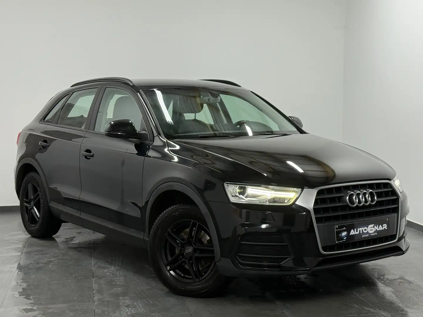 Audi Q3 2.0 TDi - 1erMain - Xenon - Navi - Carnet - EU6b Noir - 1