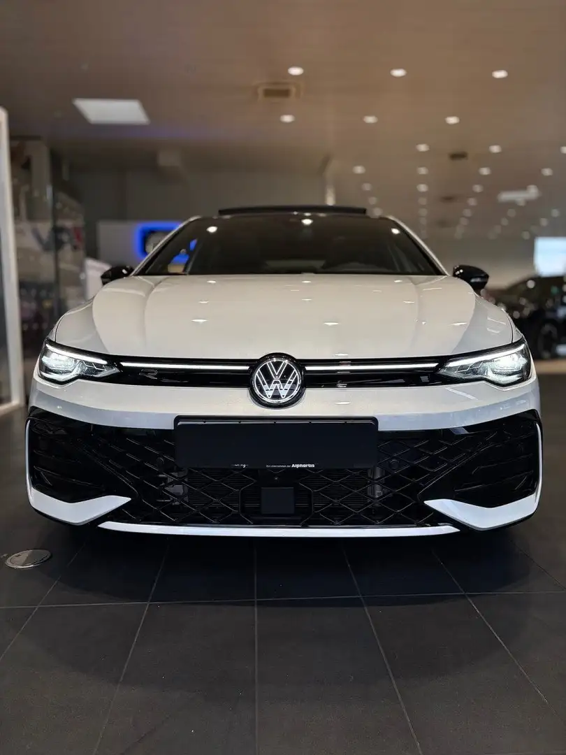 Volkswagen Golf 8 R-line - phase 2 - 2.0 TDI 150CH - DSG7 Weiß - 2