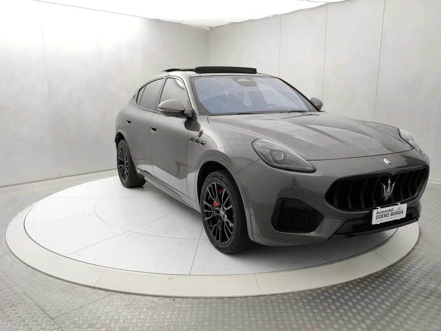 Maserati Grecale 2.0 MHEV Modena Gris - 1