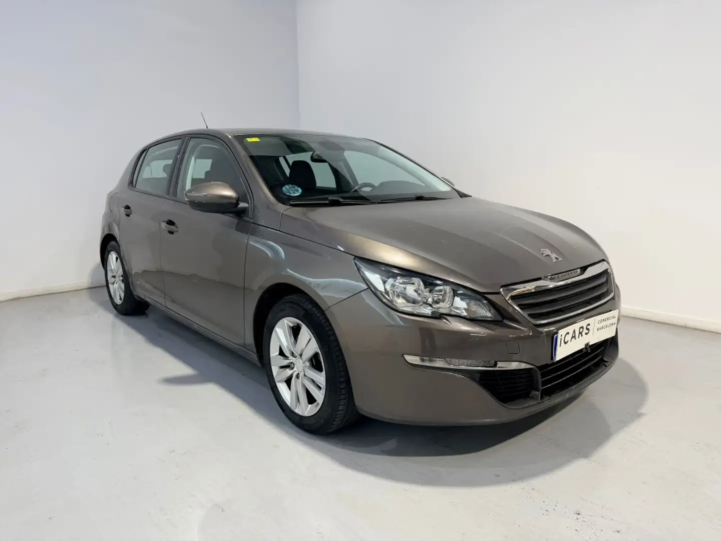 Peugeot 308 1.2 PureTech S&S Access 110 Brun - 2