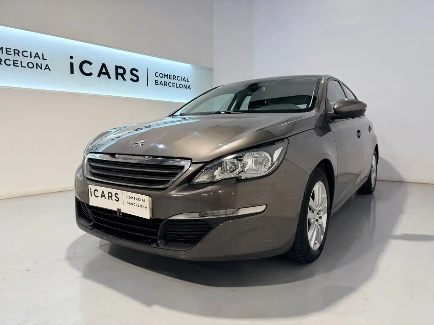 Peugeot 308 1.2 PureTech S&S Access 110 Brun - 1