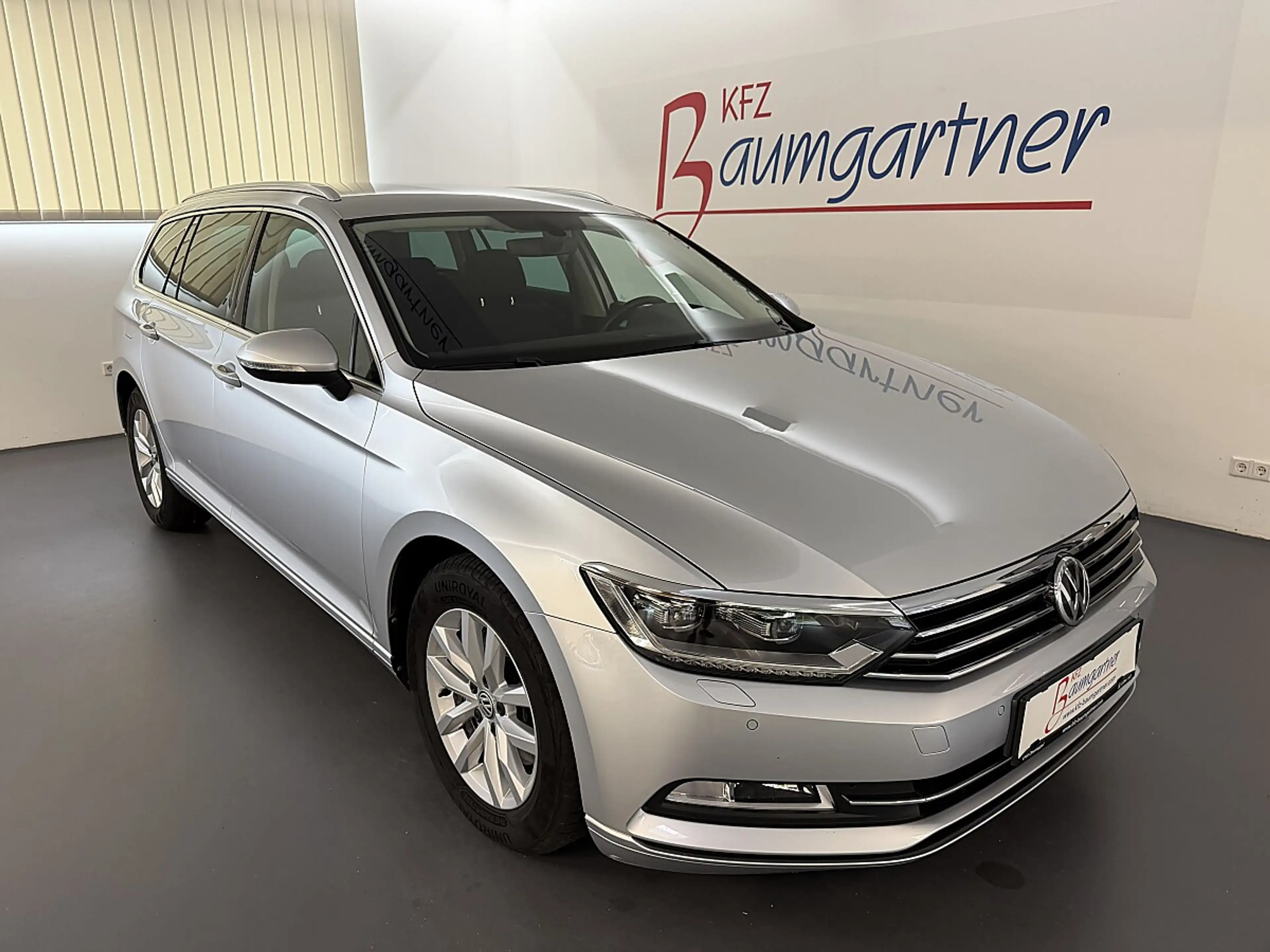 Volkswagen Passat Variant 1,6TDI DSG *LED*NAVI*ACC*Sitzheizung*Getönte Sc...