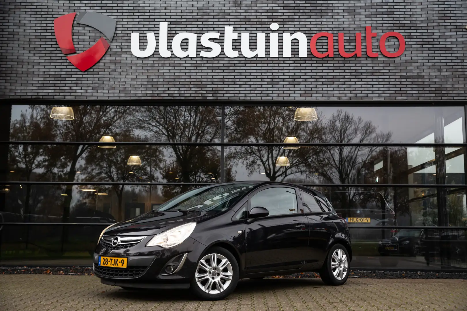 Opel Corsa 1.4-16V Color Edition Noir - 1