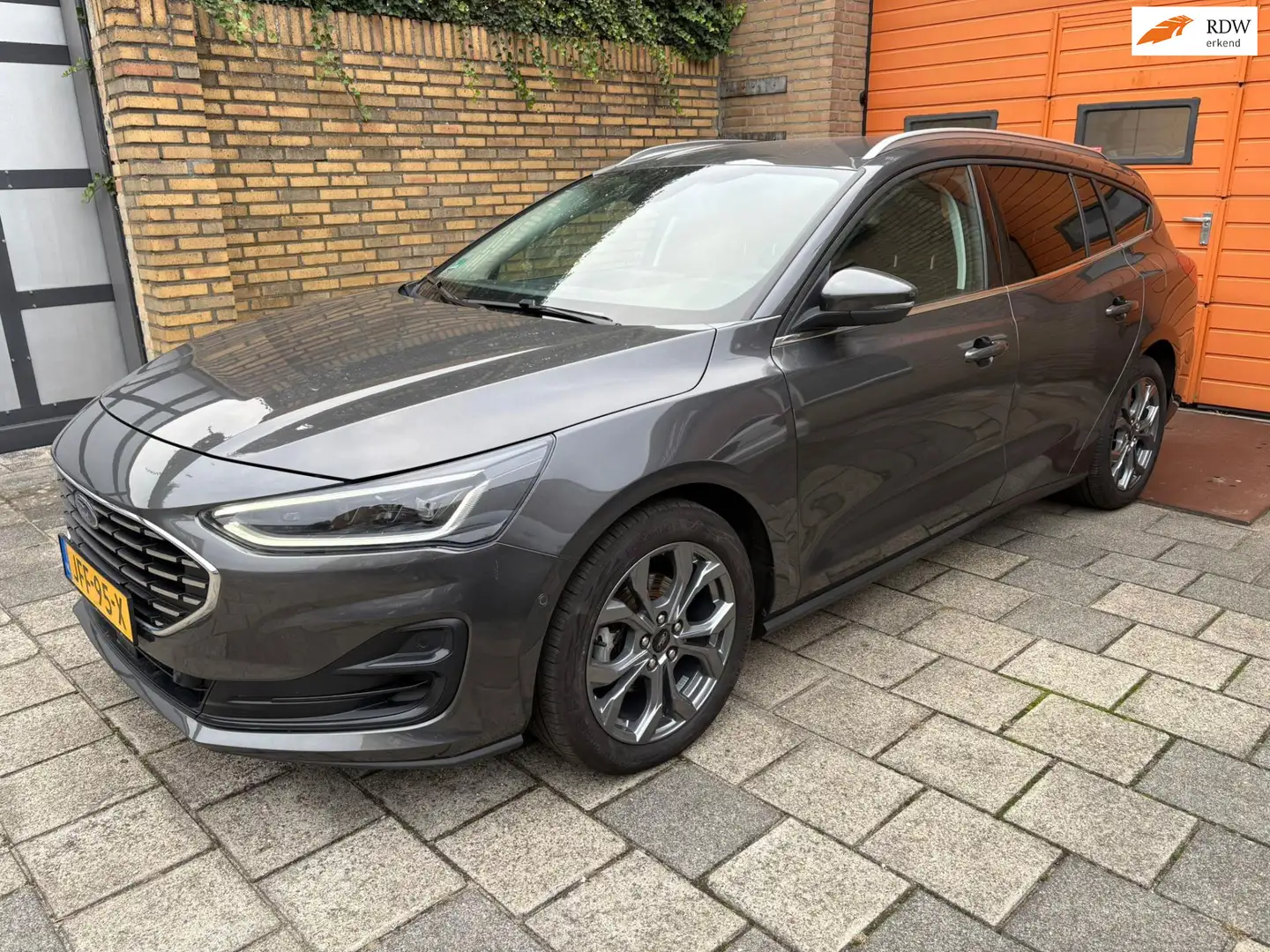 Ford Focus Wagon 1.0 EcoBoost Hybrid Active Style Gris - 1