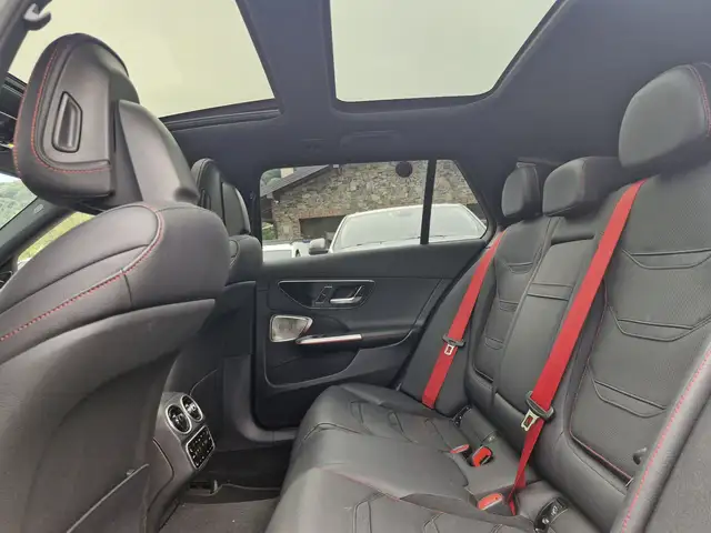 Mercedes-Benz C-Class view 9