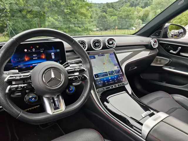 Mercedes-Benz C-Class view 12