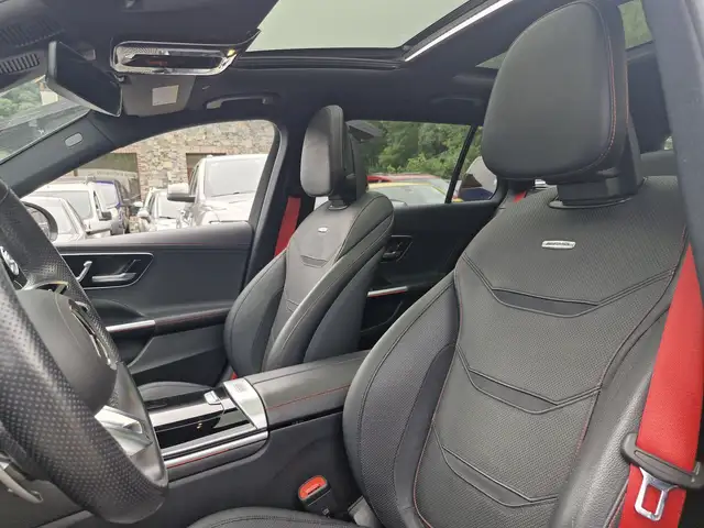 Mercedes-Benz C-Class view 8
