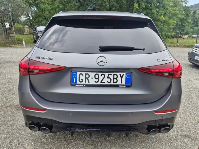 Mercedes-Benz C-Class view 5