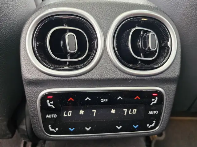 Mercedes-Benz C-Class view 14