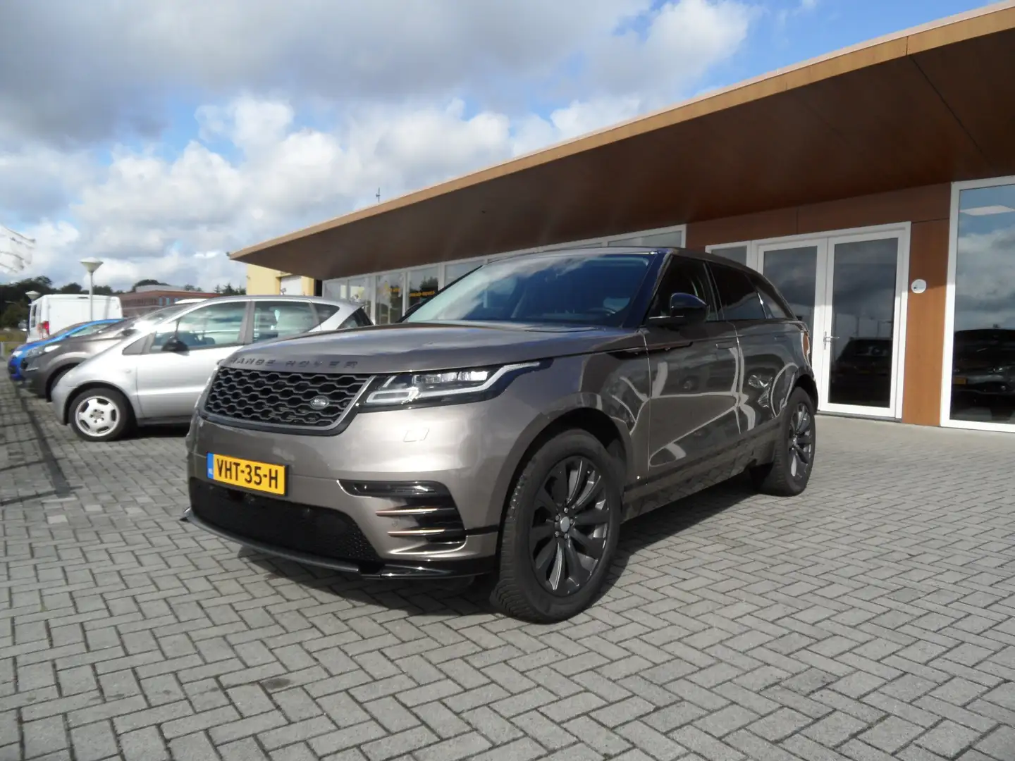 Land Rover Range Rover Velar R Dynamiq Brun - 1