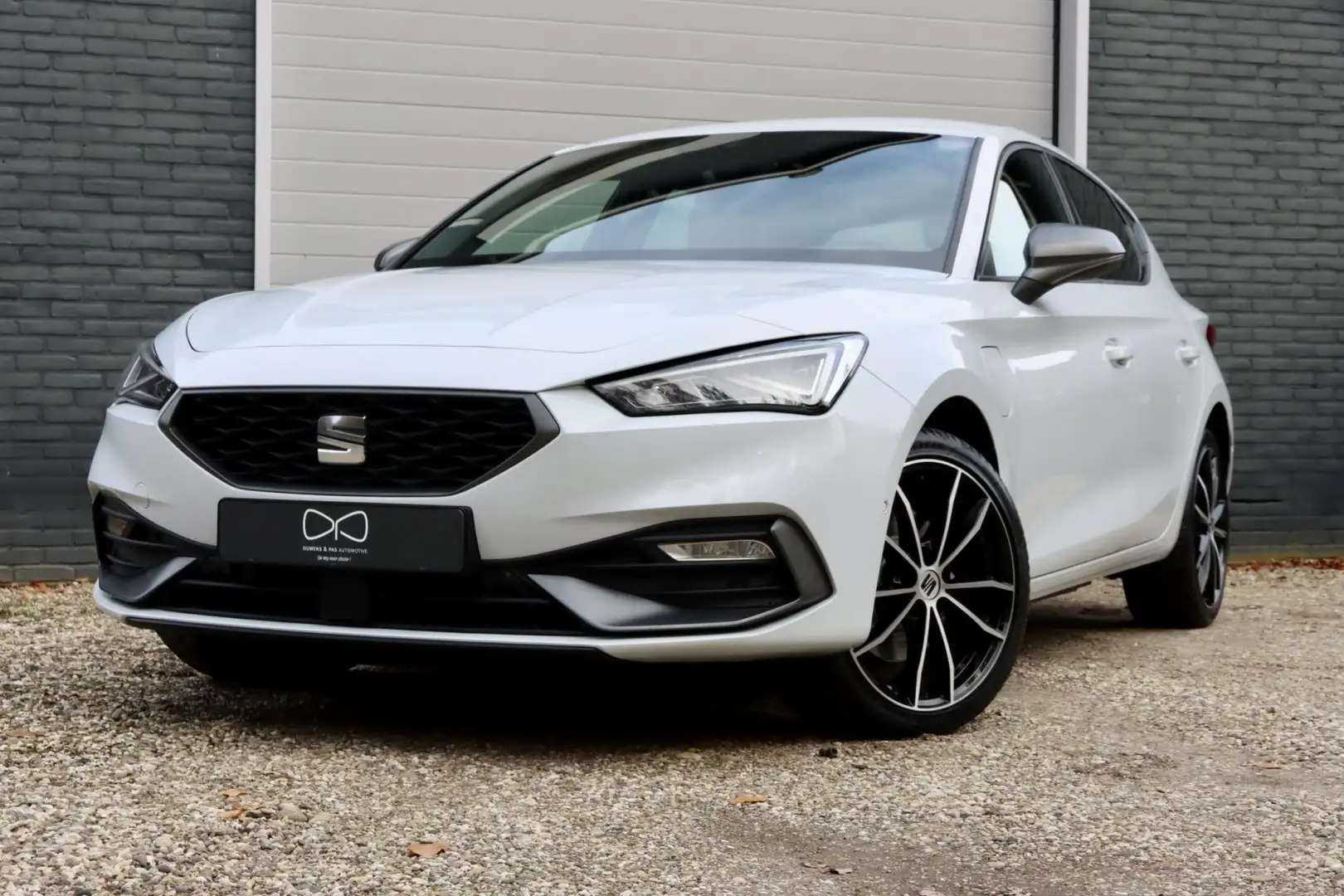 SEAT Leon 1.4 TSI eHybrid PHEV FR | NAVI | CARPLAY | STUURWI - 1