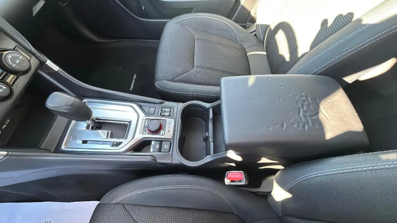 Subaru Forester снимка Subaru Forester