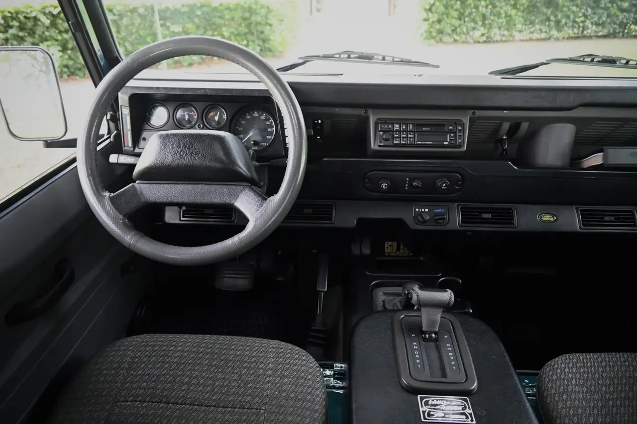 Land Rover Defender 3.9 90 50th Anniversary NL001, foto 5