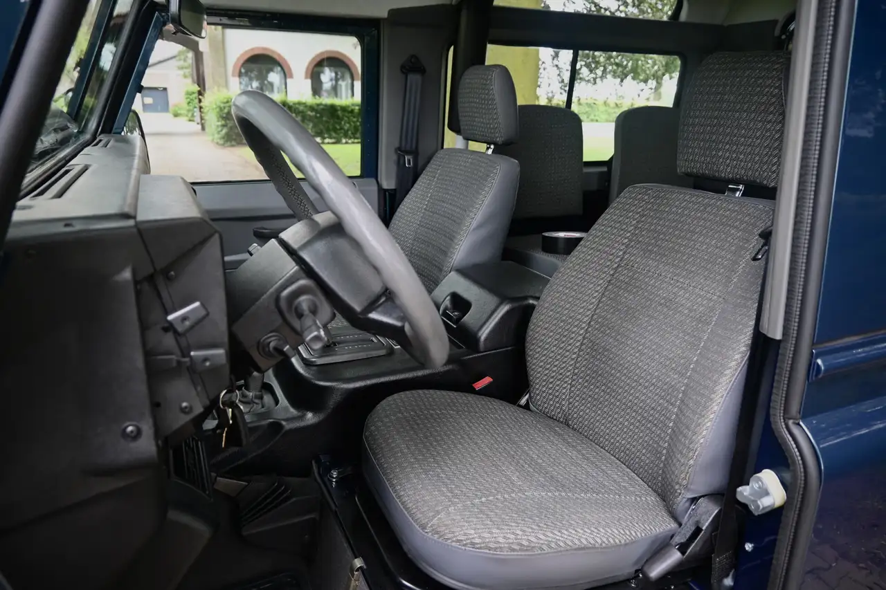 Land Rover Defender 3.9 90 50th Anniversary NL001, foto 6
