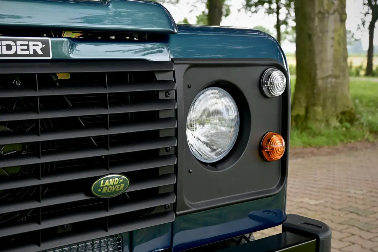 Land Rover Defender 3.9 90 50th Anniversary NL001, foto 10