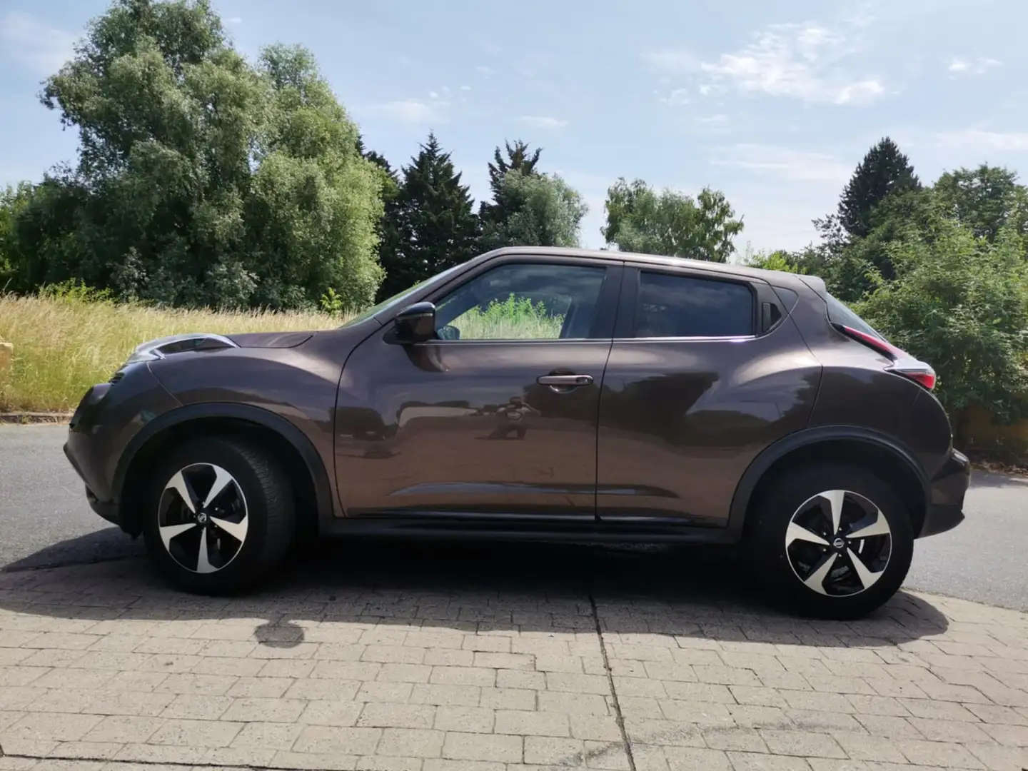 Nissan Juke Juke 1.2 DIG-T 2WD N-Connecta 17'' Creative Brun - 1