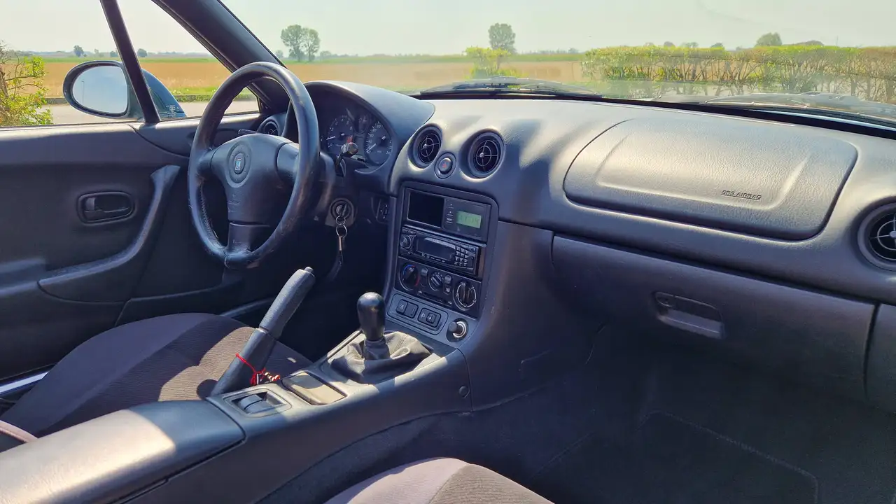 Mazda MX-5 1.8i 16v Torsen, foto 8