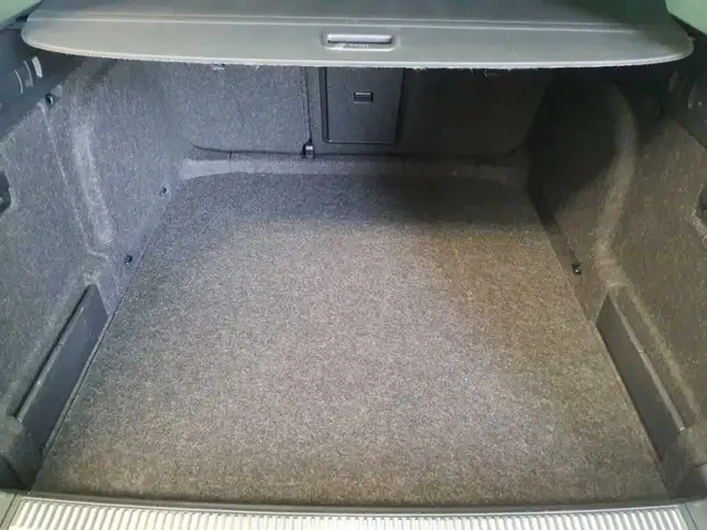 Skoda Superb view 10