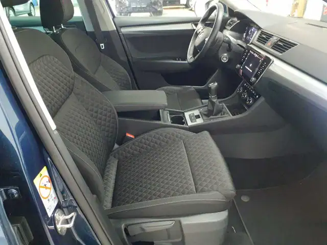 Skoda Superb view 11