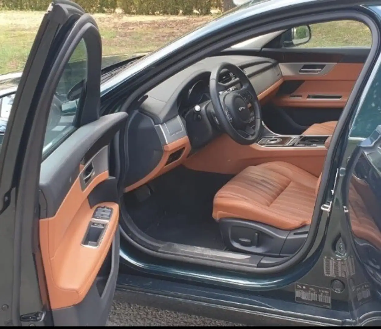 Jaguar XF 3.0d V6 Prestige 300cv auto - 2
