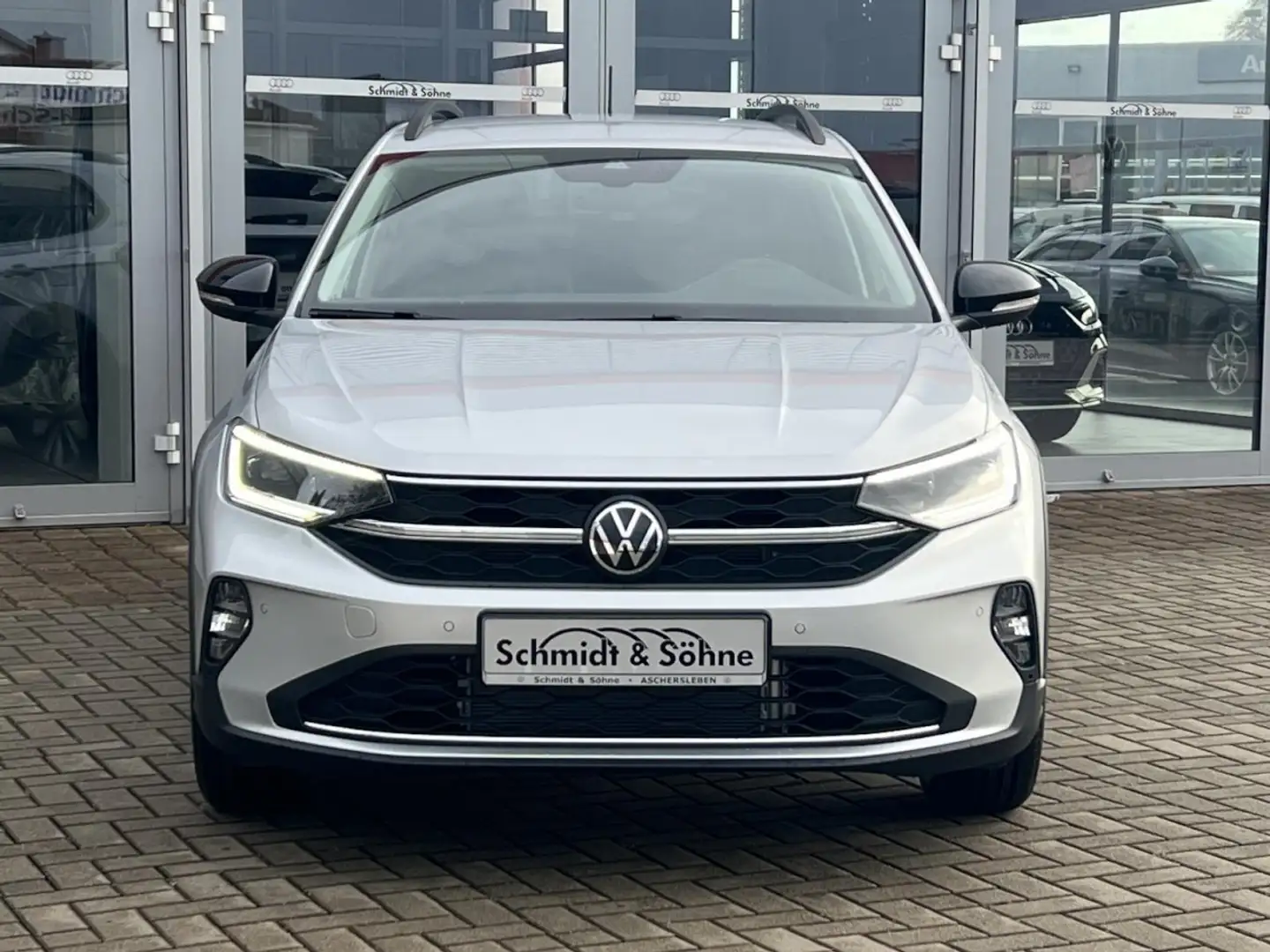 Volkswagen Taigo Life 1,0 l TSI OPF 7-Gang-DSG Klima Navi Silber - 2