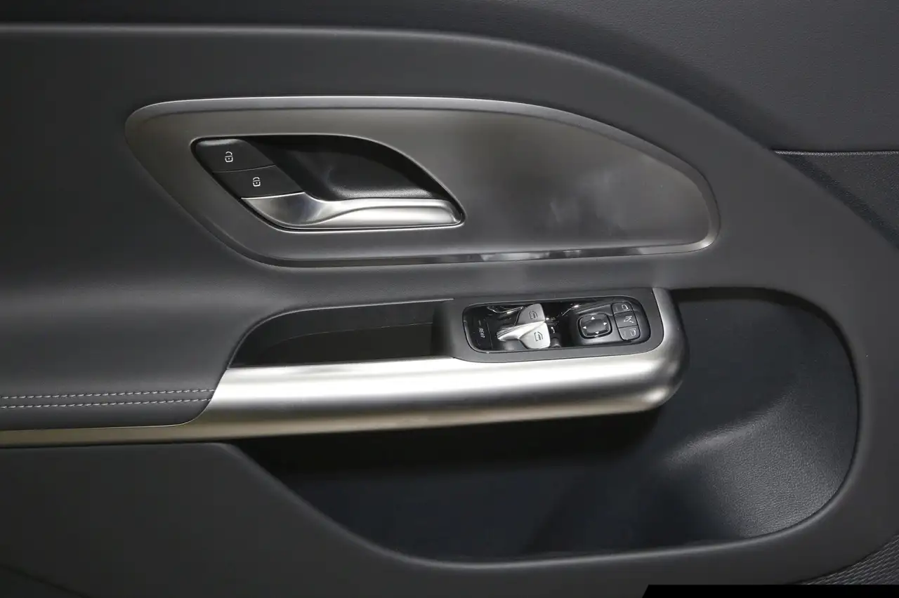 Mercedes-Benz GLB 350 4MATIC mit EQ Technologie Progressive/LED, миниатюра 14