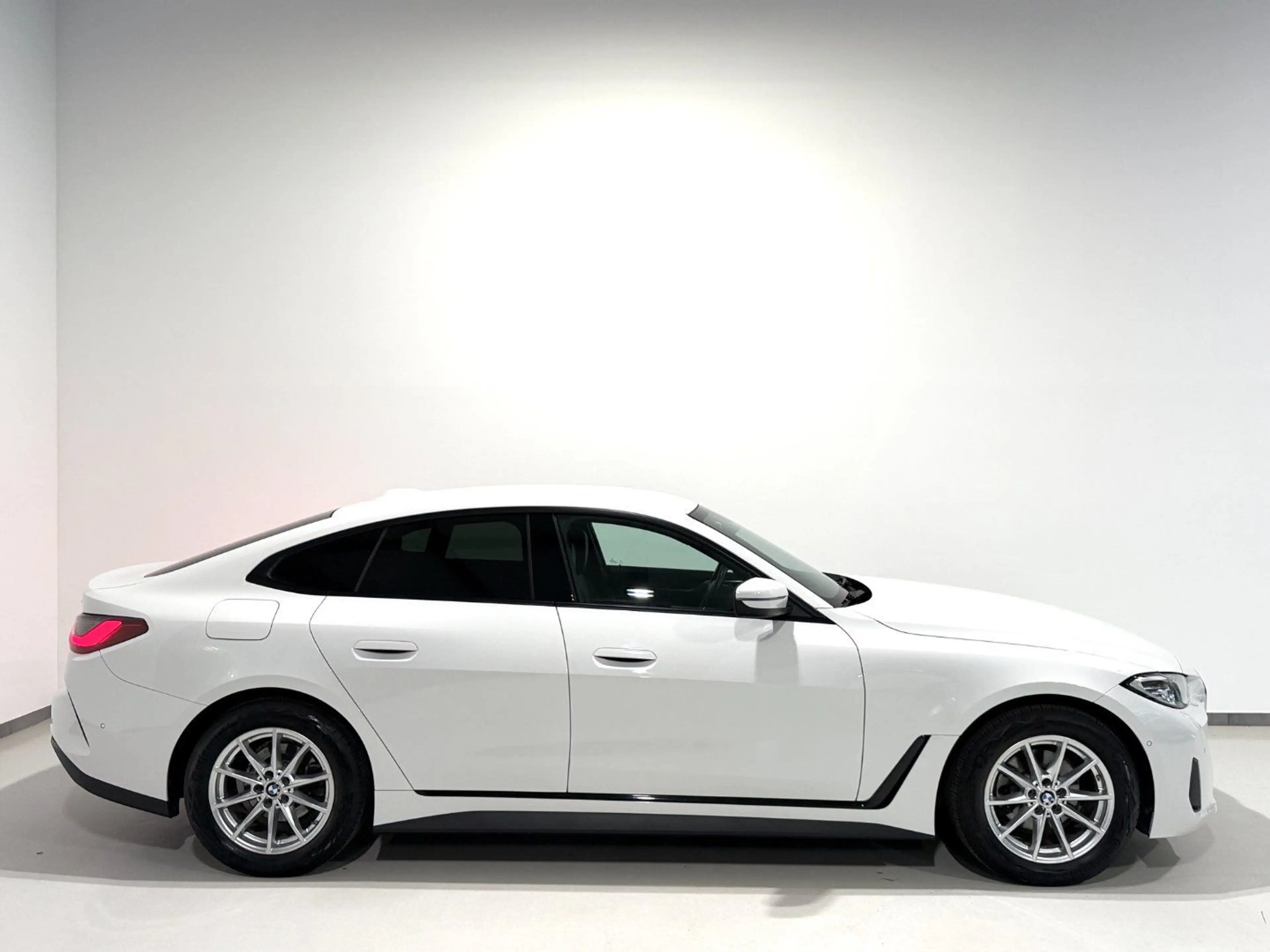 BMW 420 D Gran Coupe/Navi/AHK/Kamera/LED — photo 2