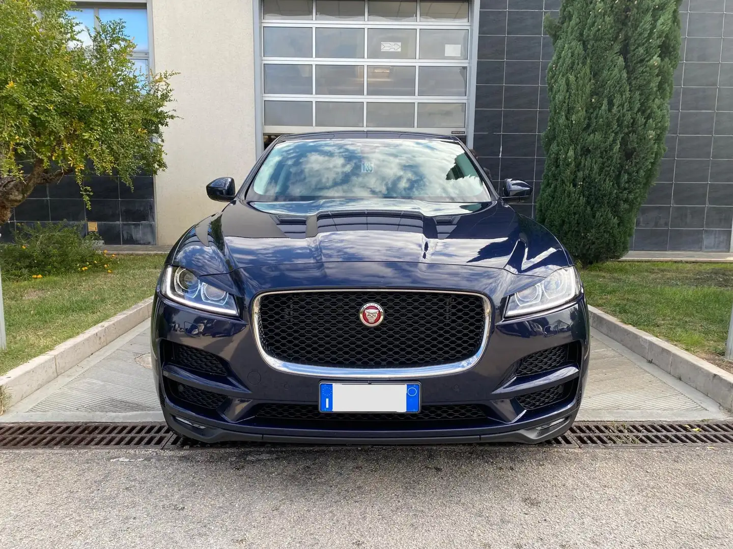 Jaguar F-Pace F-Pace 2.0 D 180 CV AWD Prestige Blu/Azzurro - 2