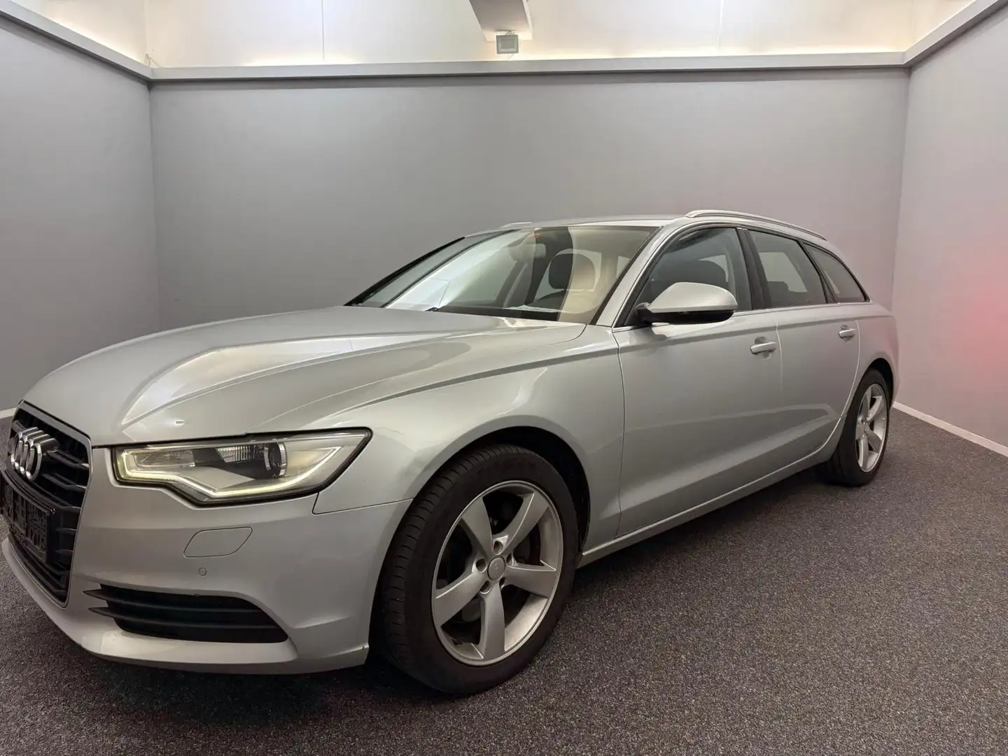 Audi A6 Avant 3.0 TDI quattro BOSE*RÜCKKAM*XENON+*AHK Silber - 1