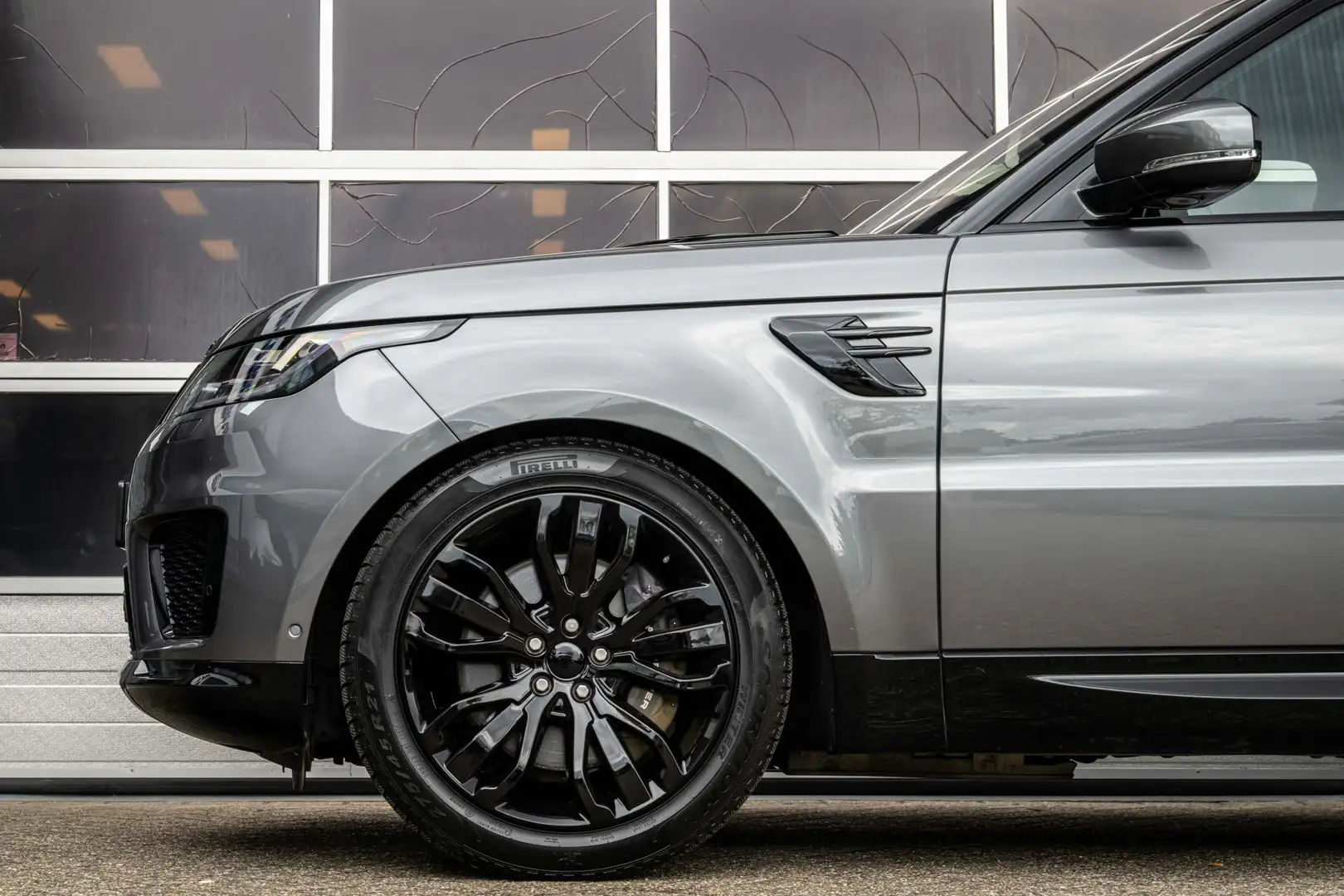 Land Rover Range Rover Sport 2.0 P400e HSE Dynamic Pano, Leder, Lucht/V, 21Inch Grijs - 2
