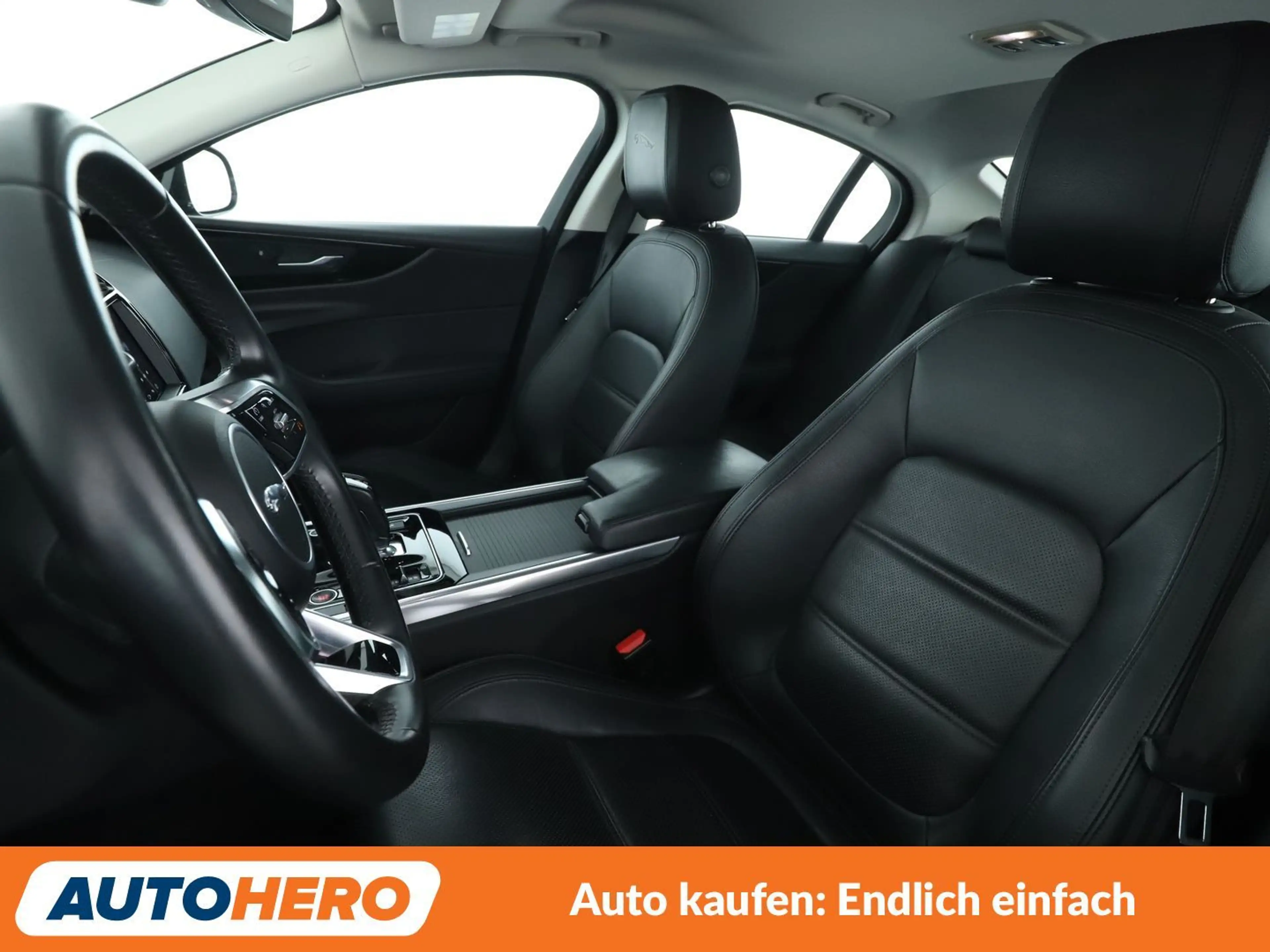 Jaguar XE 25t S Aut.*NAV*LED*TEMP*CAM*PDC*ALU*KLIMA*LWS* — photo 10