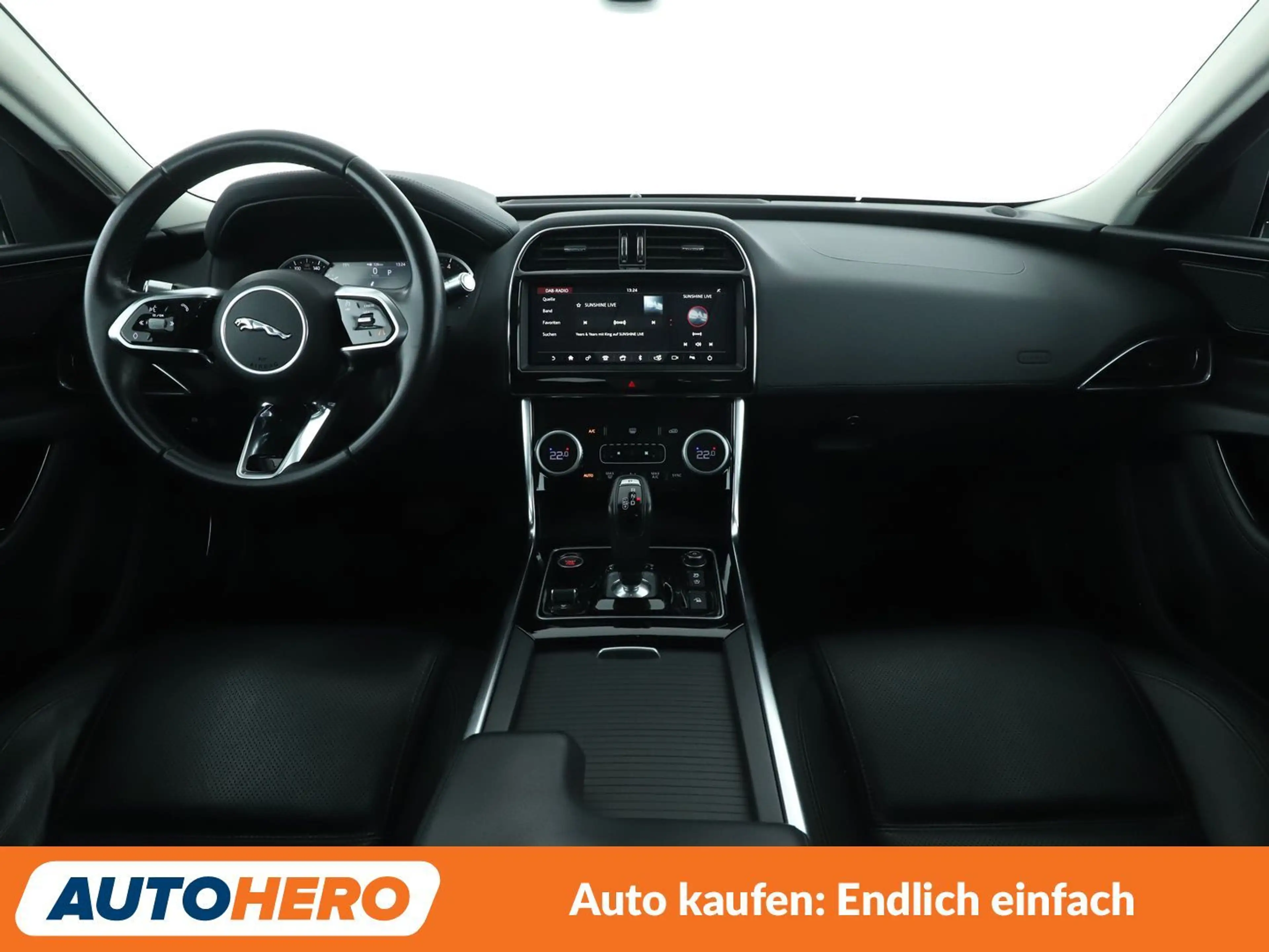 Jaguar XE 25t S Aut.*NAV*LED*TEMP*CAM*PDC*ALU*KLIMA*LWS* — photo 12