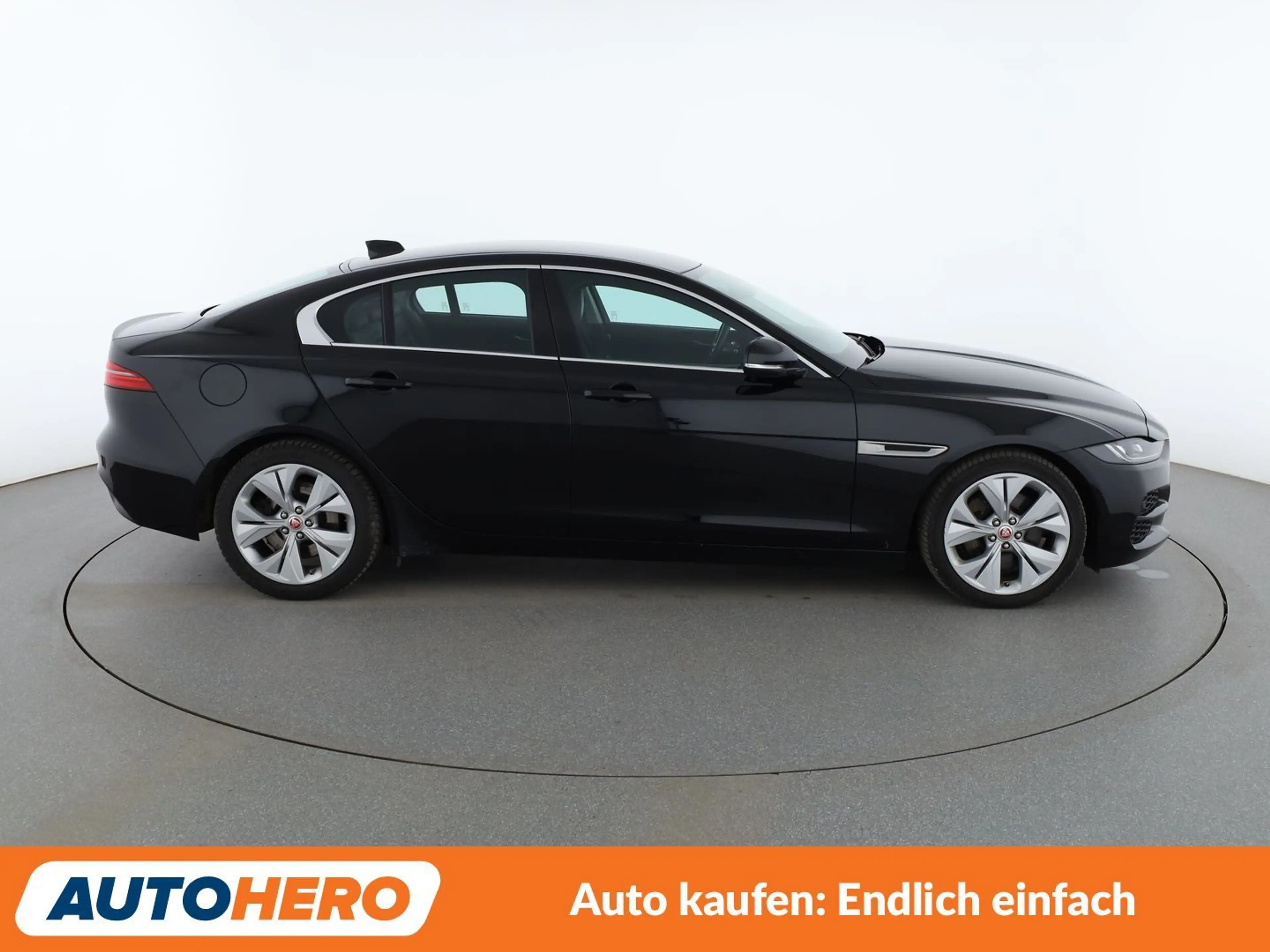 Jaguar XE 25t S Aut.*NAV*LED*TEMP*CAM*PDC*ALU*KLIMA*LWS* — photo 7