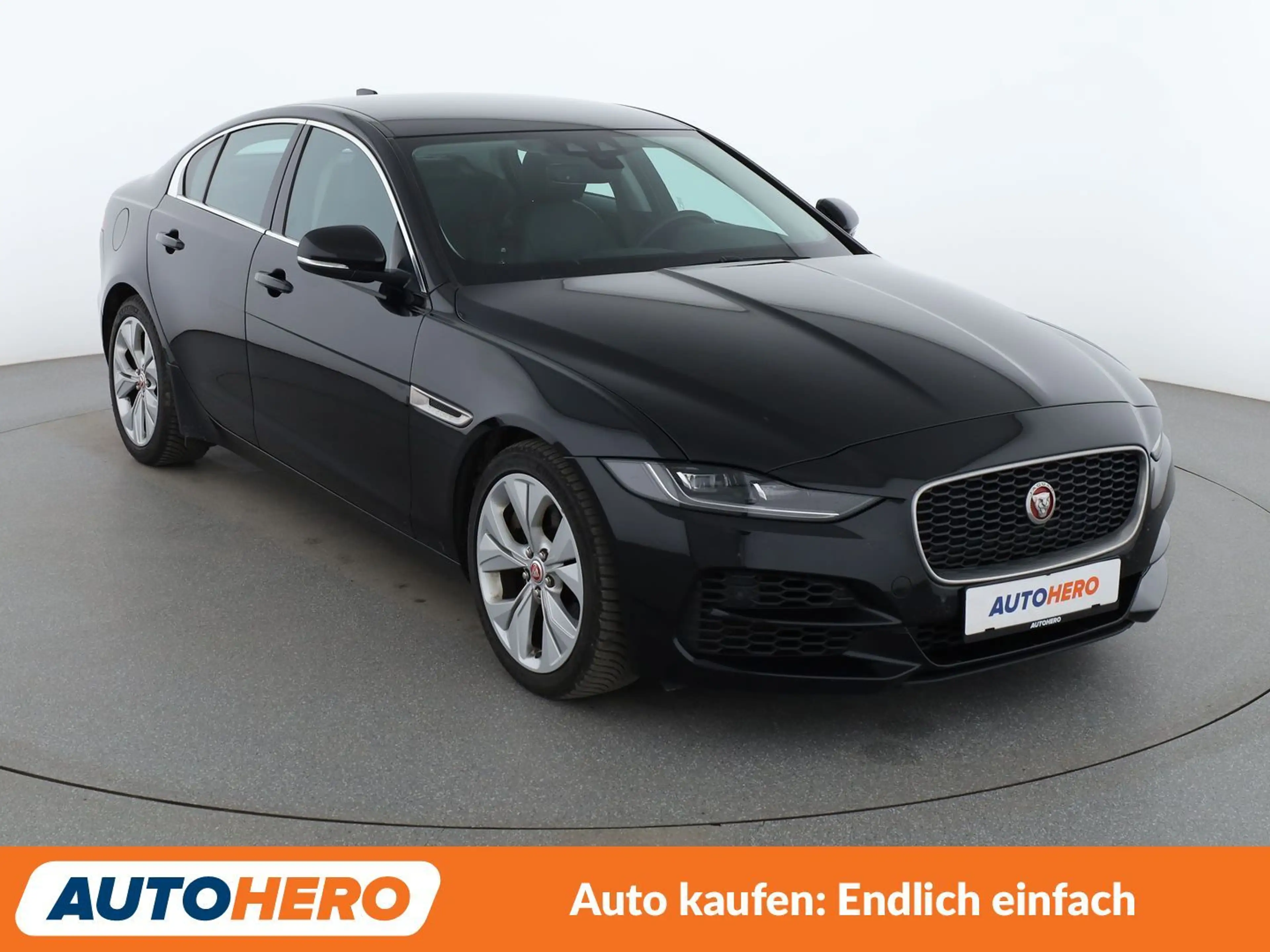 Jaguar XE 25t S Aut.*NAV*LED*TEMP*CAM*PDC*ALU*KLIMA*LWS* — photo 8