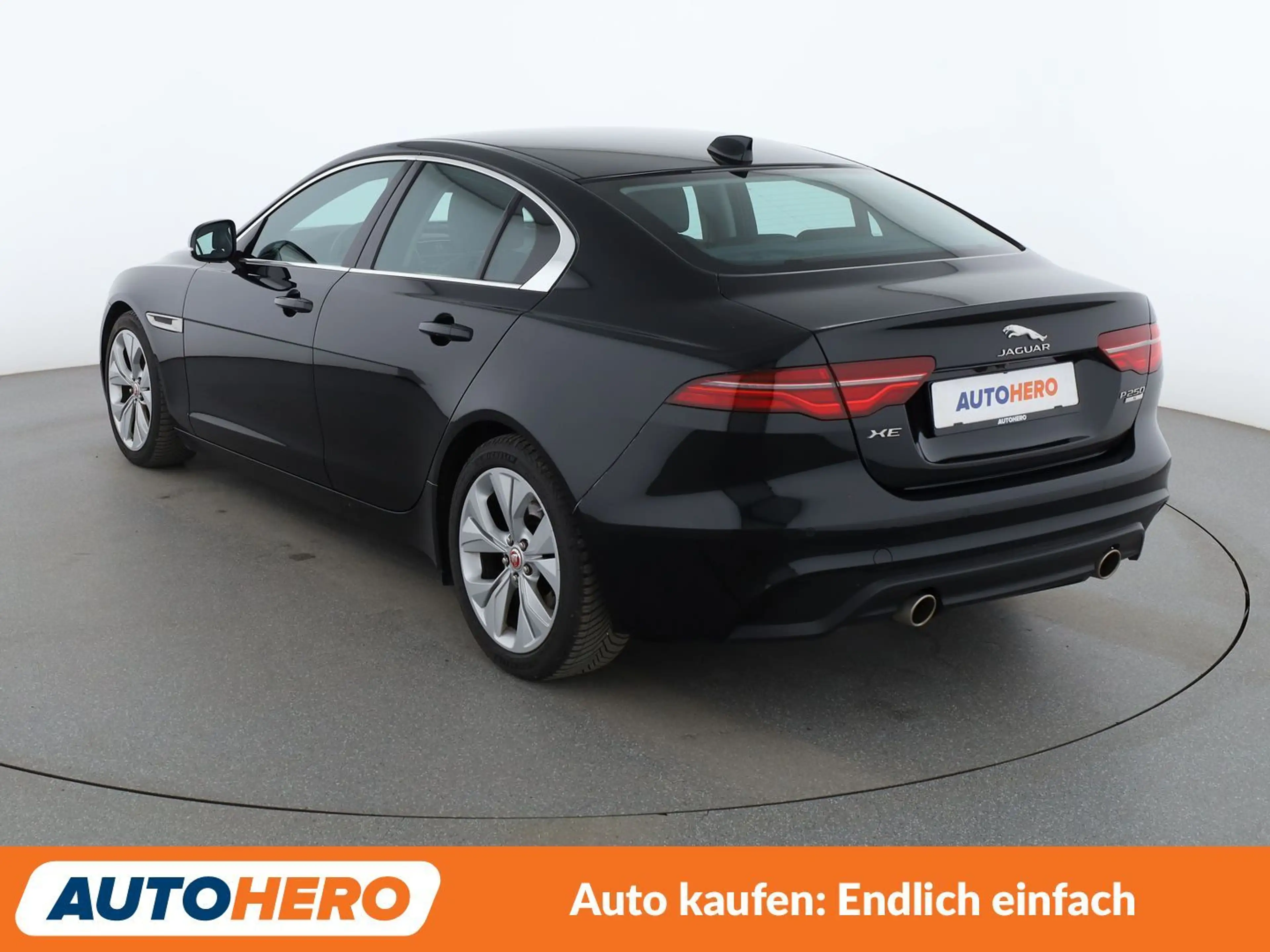 Jaguar XE 25t S Aut.*NAV*LED*TEMP*CAM*PDC*ALU*KLIMA*LWS* — photo 4